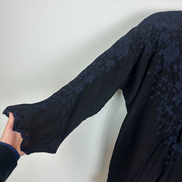 Johnny Was Black and Blue Floral Embroidered Blouse XS Boho Peasant Whismygoth D - Picture 3 of 7